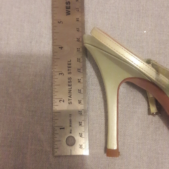 Albert Nipon heels - Picture 4 of 6